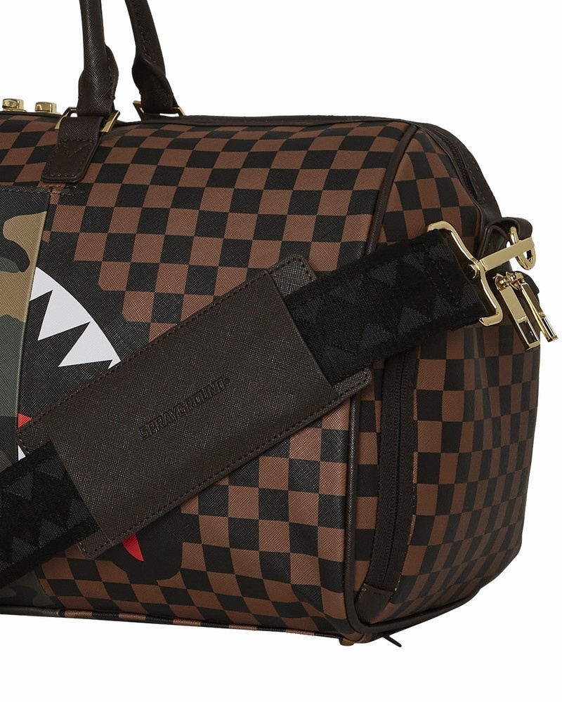 Brown Sprayground Exterior Gold Zip Pocket Sharks In Paris Men's Duffle Bags | 550421639